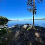 Kaepaelaemaeki Puhtaan Veden Aeaerellae Omassa Rauhassa * Enonkoski