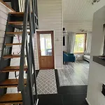 Kaepaelaemaeki Puhtaan Veden Aeaerellae Omassa Rauhassa