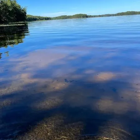Kaepaelaemaeki Puhtaan Veden Aeaerellae Omassa Rauhassa