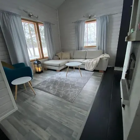 Kaepaelaemaeki Puhtaan Veden Aeaerellae Omassa Rauhassa *