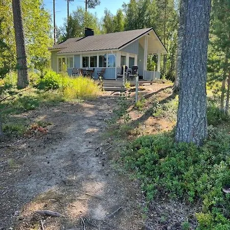 Kaepaelaemaeki Puhtaan Veden Aeaerellae Omassa Rauhassa * Enonkoski