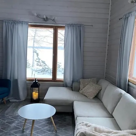 Kaepaelaemaeki Puhtaan Veden Aeaerellae Omassa Rauhassa Enonkoski