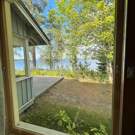 Kaepaelaemaeki Puhtaan Veden Aeaerellae Omassa Rauhassa * Enonkoski