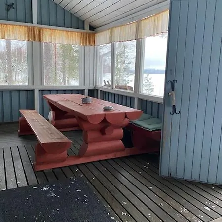 Alpesi faház Kaepaelaemaeki Puhtaan Veden Aeaerellae Omassa Rauhassa Enonkoski