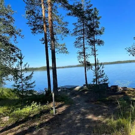 Kaepaelaemaeki Puhtaan Veden Aeaerellae Omassa Rauhassa